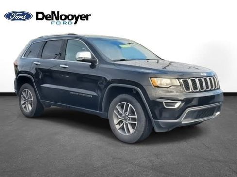 Used 2021 Jeep Grand Cherokee Limited w/ Luxury Group II image 2