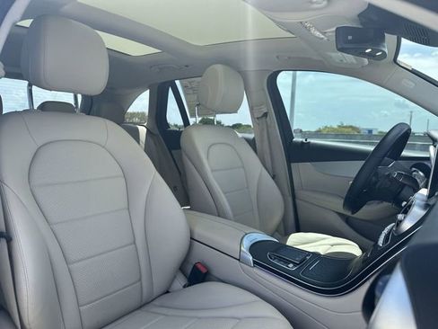 Used 2022 Mercedes-Benz GLC 300 image 30