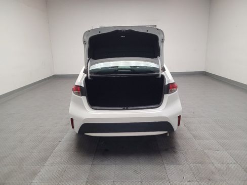 Used 2022 Toyota Corolla LE image 29
