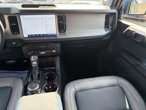 Used 2024 Ford Bronco Outer Banks AWD/4WD image 24