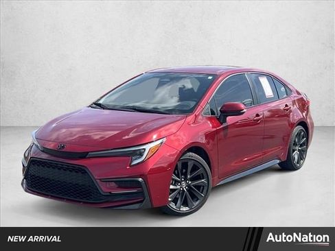 Used 2025 Toyota Corolla SE image 1