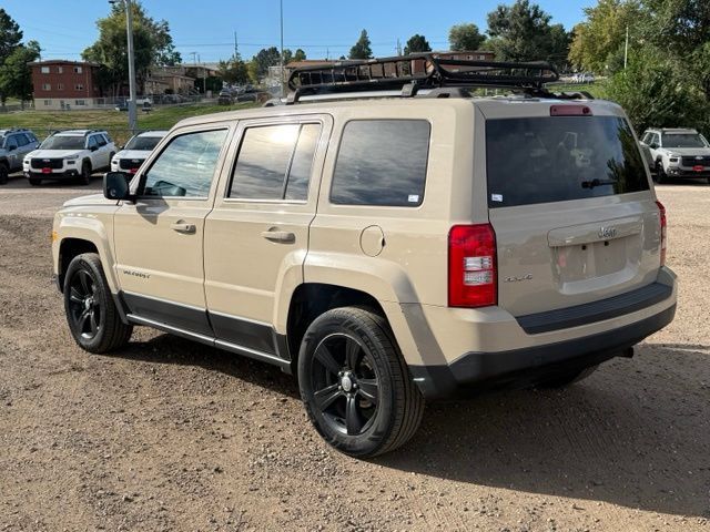Used 2017 Jeep Patriot Latitude AWD/4WD image 3