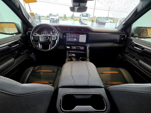 Used 2023 GMC Sierra 1500 AT4 w/ Technology Package AWD/4WD image 23