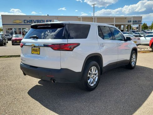Used 2023 Chevrolet Traverse LS image 8