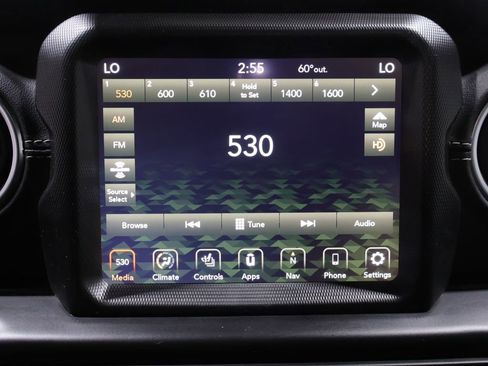 Used 2022 Jeep Gladiator Overland w/ Popular Equipment Package AWD/4WD image 27