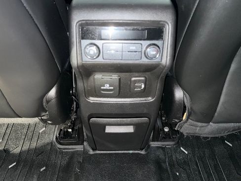 Used 2019 GMC Acadia SLT w/ LPO, Floor Liner Package FWD image 30