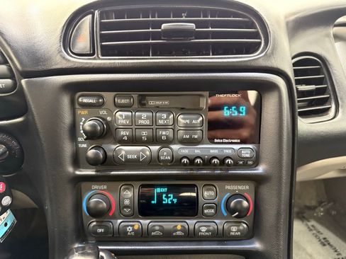 Used 2000 Chevrolet Corvette Convertible w/ Memory Pkg image 25