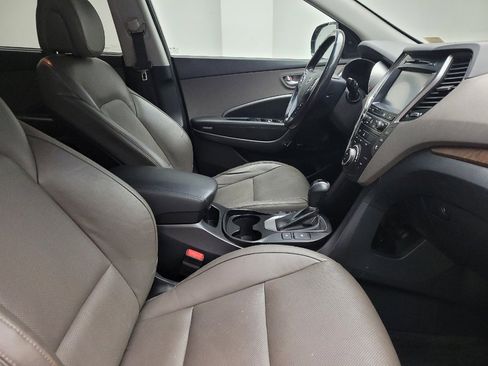 Used 2018 Hyundai Santa Fe SE w/ Cargo Package image 21