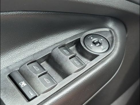 Used 2017 Ford Escape SE w/ SE Sport Appearance Package FWD image 11