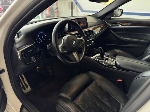 Used 2019 BMW M550i xDrive w/ Premium Package AWD/4WD image 22