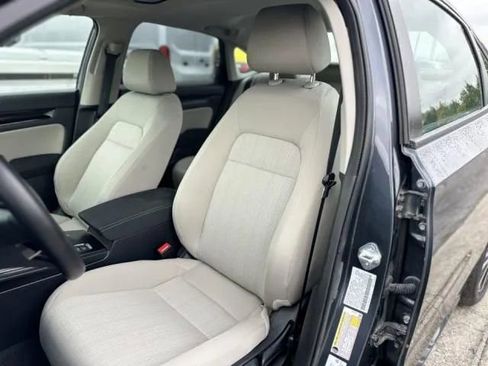 Used 2023 Honda Civic EX image 10