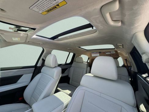New 2025 Hyundai Santa Fe Calligraphy FWD image 23