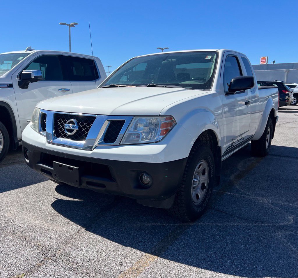 Used 2018 Nissan Frontier S RWD image 3