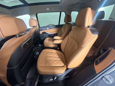 Used 2023 BMW X7 xDrive40i AWD/4WD image 28