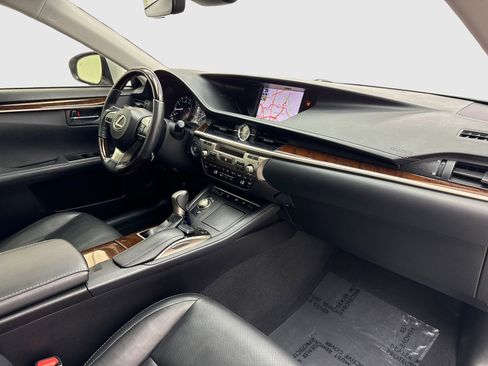 Used 2018 Lexus ES 350 w/ Luxury Package w/Wood Trim FWD image 42