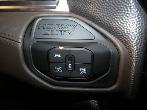 New 2026 RAM 2500 Limited AWD/4WD image 21
