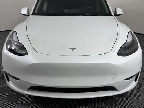 Used 2025 Tesla Model Y Long Range AWD/4WD image 3
