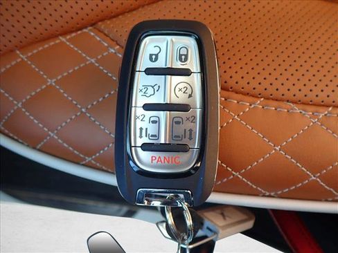 New 2026 Chrysler Pacifica Pinnacle image 26