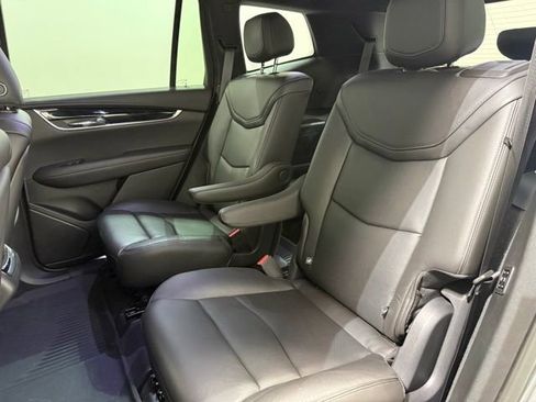 Used 2021 Cadillac XT6 Premium Luxury AWD/4WD image 27