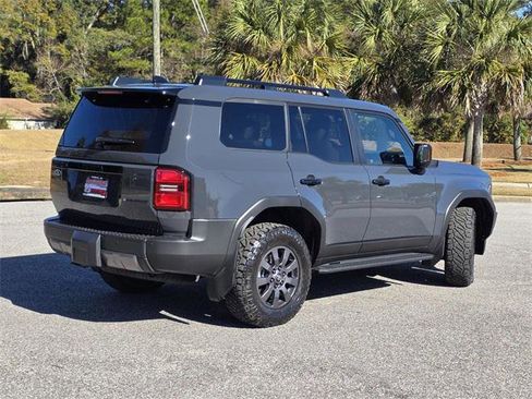 Certified 2025 Toyota Land Cruiser Base image 5