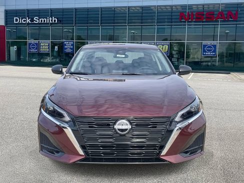 New 2025 Nissan Altima 2.5 SV image 2