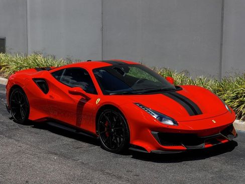 Used 2019 Ferrari 488 Pista Coupe RWD image 6