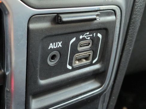 Used 2023 Jeep Gladiator Overland AWD/4WD image 22