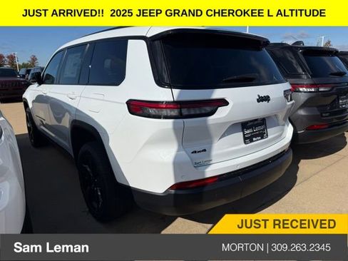 New 2025 Jeep Grand Cherokee L Altitude image 12