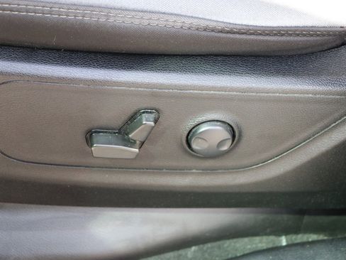 Used 2022 RAM 1500 Big Horn image 24