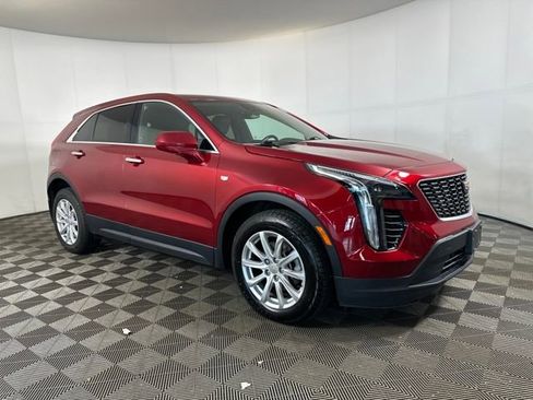 Used 2021 Cadillac XT4 Luxury image 2
