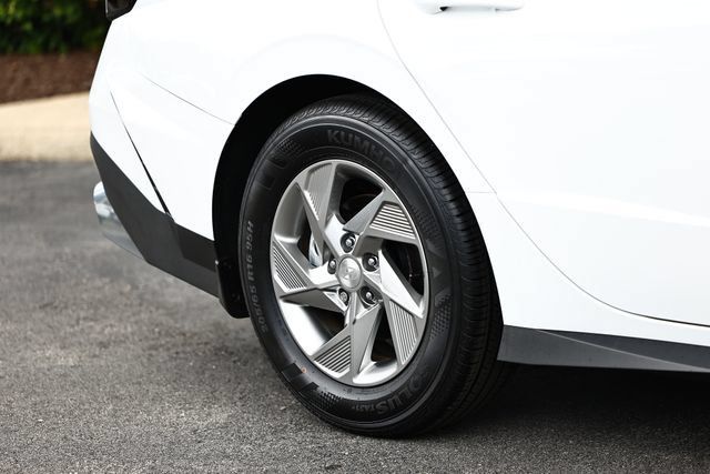 Certified 2025 Hyundai Sonata SE FWD image 6