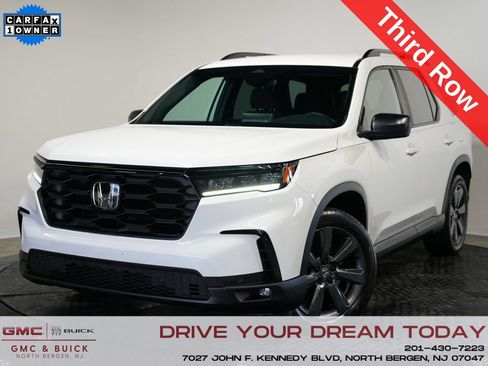 Used 2023 Honda Pilot Sport image 1