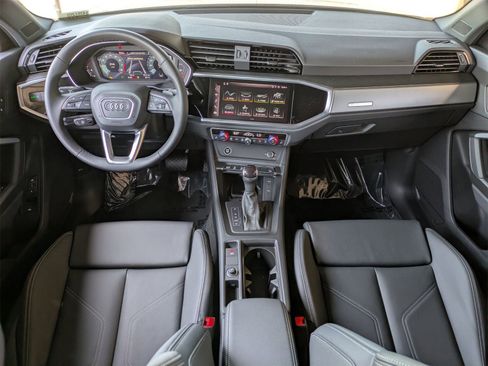 New 2025 Audi Q3 2.0T Premium image 5