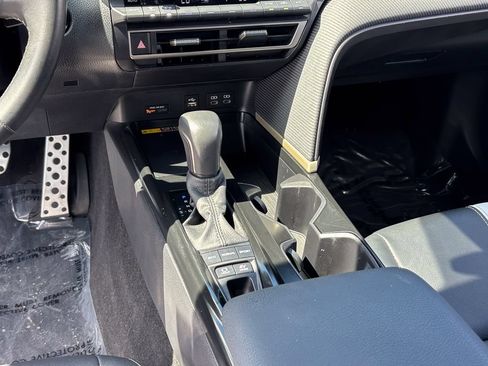 Used 2025 Toyota Camry SE w/ Convenience Package FWD image 23