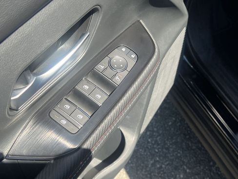 Used 2026 Nissan Kicks SR AWD/4WD image 14