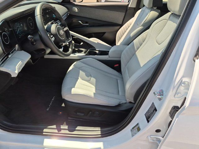 Used 2025 Hyundai Elantra Limited FWD image 13