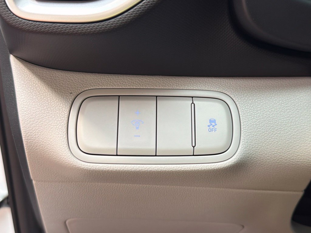 New 2026 Hyundai Venue SEL FWD image 24