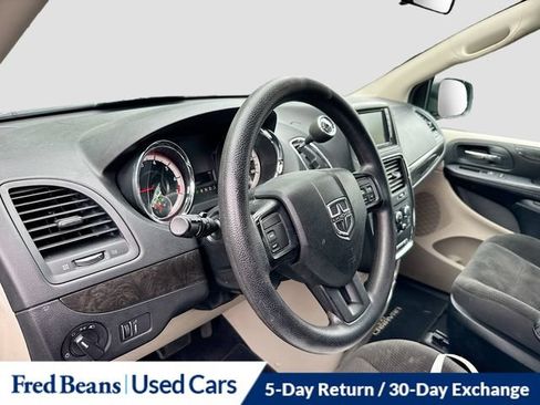 Used 2017 Dodge Grand Caravan SE w/ Power Window Group FWD image 12