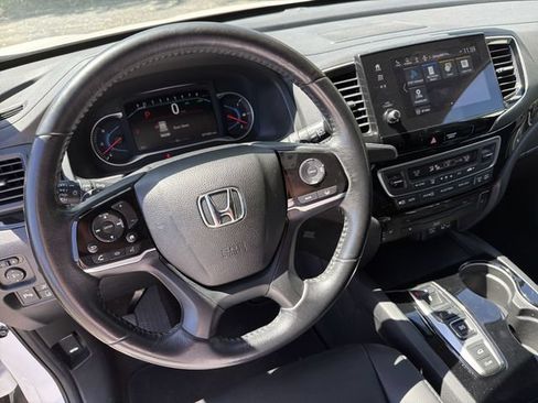 Used 2020 Honda Pilot Touring image 19