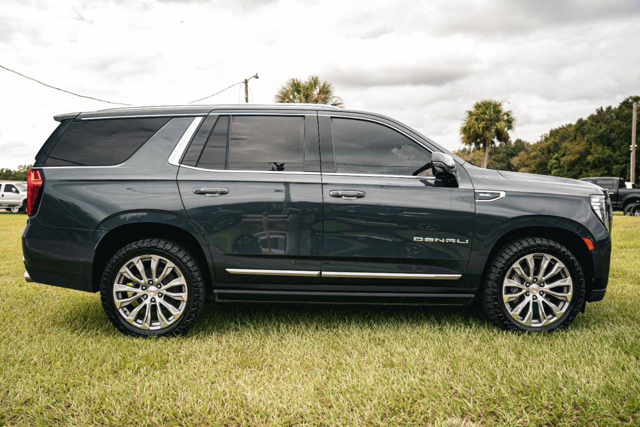 Used 2021 GMC Yukon Denali w/ Denali Premium Package AWD/4WD image 4