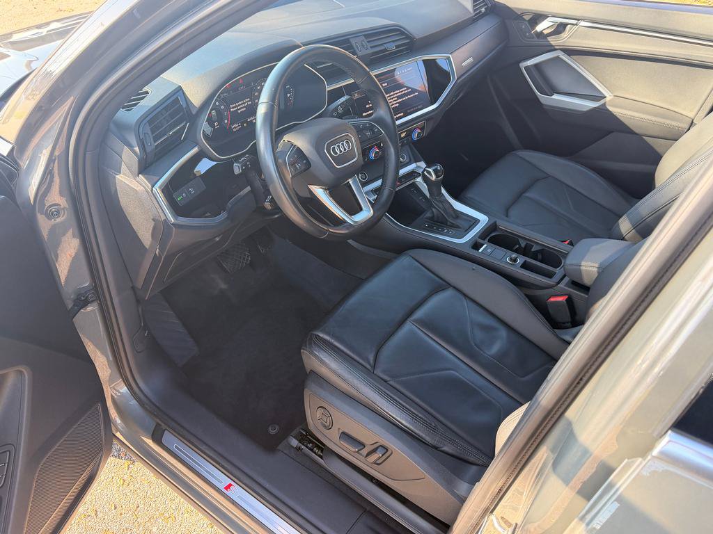 Used 2023 Audi Q3 2.0T Premium w/ Convenience Package AWD/4WD image 8