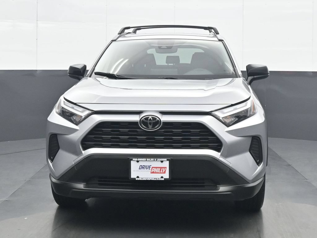Used 2025 Toyota RAV4 LE AWD/4WD image 1