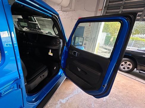 New 2025 Jeep Wrangler Unlimited Rubicon 392 image 33