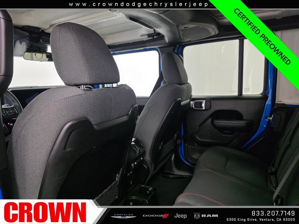 Certified 2025 Jeep Wrangler Unlimited Rubicon AWD/4WD image 19