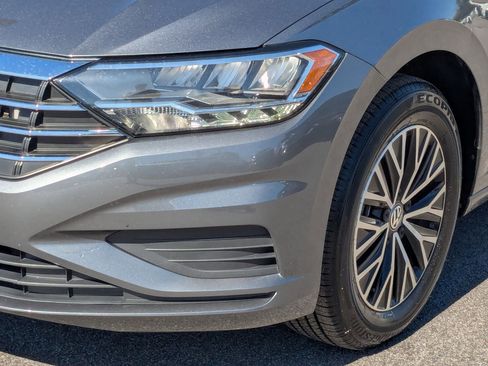 Used 2021 Volkswagen Jetta SE image 9