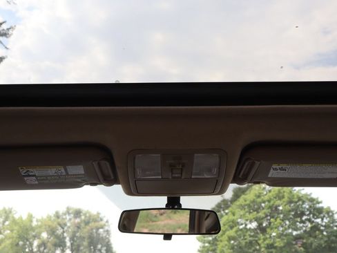 Used 2011 Toyota RAV4 4WD w/ Upgrade Value Pkg image 29