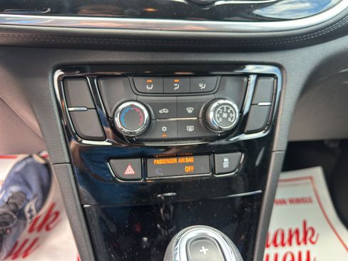 Used 2022 Buick Encore Preferred w/ Safety Package image 12