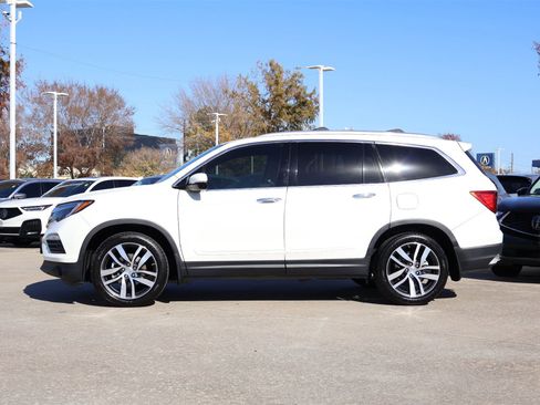Used 2017 Honda Pilot Touring image 3