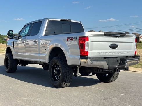 Used 2017 Ford F250 Lariat w/ Lariat Value Package AWD/4WD image 6