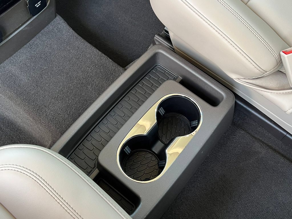Used 2023 Lincoln Aviator AWD w/ Premium Package image 9